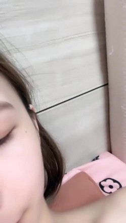 人气女神来袭，明星颜值，大美女，【广州大学生】，身材曼妙前凸后翘，白浆从洞洞流出 截图11