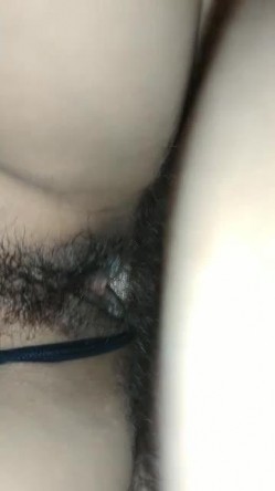 和公司的少妇勾肩搭背、真实做爱记录她在床上真的好自然，听她叫春都是一种享受 截图4