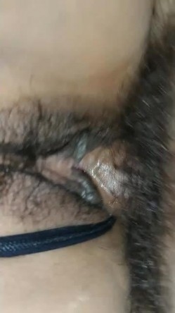 和公司的少妇勾肩搭背、真实做爱记录她在床上真的好自然，听她叫春都是一种享受 截图5