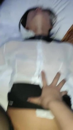 和公司的少妇勾肩搭背、真实做爱记录她在床上真的好自然，听她叫春都是一种享受 截图6