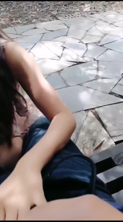 性感漂亮的连衣裙美女公园散步时被冒充导演的猥琐男哄骗在路边简单操完后又带回住所试试床戏!国语对白! 截图4
