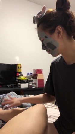 【云盘不慎泄密】明星颜值美女与男友大尺度自拍泄密流出 外表清纯原来内心淫荡无比 原版高清 截图1