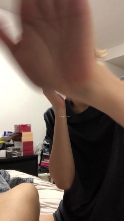 【云盘不慎泄密】明星颜值美女与男友大尺度自拍泄密流出 外表清纯原来内心淫荡无比 原版高清 截图4