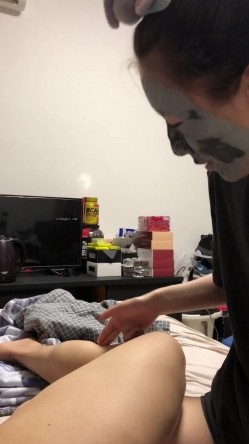 【云盘不慎泄密】明星颜值美女与男友大尺度自拍泄密流出 外表清纯原来内心淫荡无比 原版高清 截图10