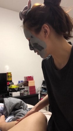 【云盘不慎泄密】明星颜值美女与男友大尺度自拍泄密流出 外表清纯原来内心淫荡无比 原版高清 截图12