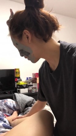 【云盘不慎泄密】明星颜值美女与男友大尺度自拍泄密流出 外表清纯原来内心淫荡无比 原版高清 截图13