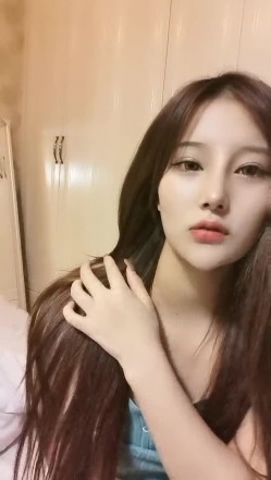 杭州高端小姐 李小璐 ，黑丝少妇，肉棒、跳蛋伺候小淫穴，淫荡叫床声，骚气逼人！ 截图3