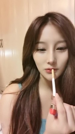 杭州高端小姐 李小璐 ，黑丝少妇，肉棒、跳蛋伺候小淫穴，淫荡叫床声，骚气逼人！ 截图8