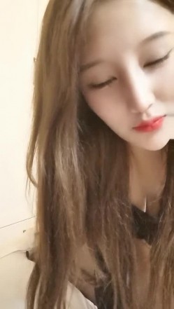 杭州高端小姐 李小璐 ，黑丝少妇，肉棒、跳蛋伺候小淫穴，淫荡叫床声，骚气逼人！ 截图14