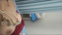 心电图检查偷拍 各种美乳美乳映入眼帘，奶子圆润坚挺好好看 截图11