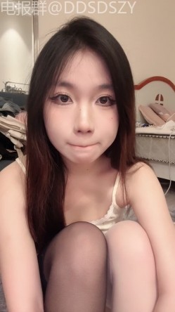 清纯反差妹【猫猫在校】JK紫裙全裸道具自慰啪啪粉穴特写 截图3