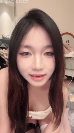 清纯反差妹【猫猫在校】JK紫裙全裸道具自慰啪啪粉穴特写 截图11
