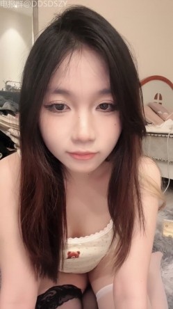 清纯反差妹【猫猫在校】JK紫裙全裸道具自慰啪啪粉穴特写 截图12