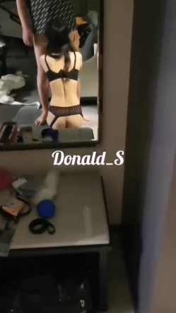 顶级约炮大神【Donald_S】3P淫乱众多极品反差婊 别人眼中的女神被当成母狗一样操！被鸡巴各种玩弄！ 截图6