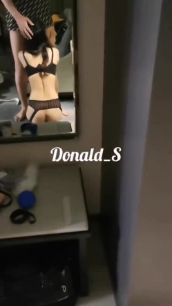 顶级约炮大神【Donald_S】3P淫乱众多极品反差婊 别人眼中的女神被当成母狗一样操！被鸡巴各种玩弄！ 截图7