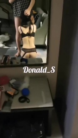 顶级约炮大神【Donald_S】3P淫乱众多极品反差婊 别人眼中的女神被当成母狗一样操！被鸡巴各种玩弄！ 截图13