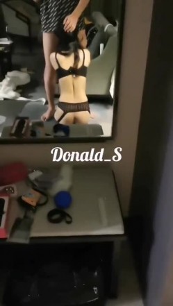 顶级约炮大神【Donald_S】3P淫乱众多极品反差婊 别人眼中的女神被当成母狗一样操！被鸡巴各种玩弄！ 截图15