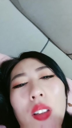 熟女级别露脸连体网袜，女上位销魂摇，床头后入操逼 截图16