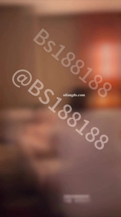 极品绿帽淫妻【仙人掌BS188】399付费，单男操3P露出车震，主打一个刺激 截图2