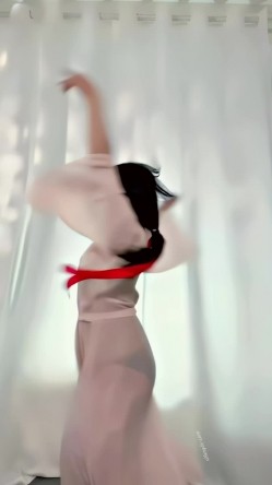 青春无敌，抖音风艺校美少女【杨晓花】定制福利，露脸露点，各种热门BGM裸舞 截图5