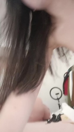说话嗲嗲近期下海妹子！表演很卖力！跳蛋震穴假屌猛插，翘起美臀后入，骚逼抹上酸奶太骚了 截图5