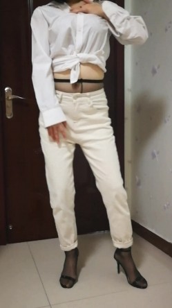 风韵犹存身材好奶子大又骚的反差人妻广场舞御姐【饺子】私拍~各种撩骚热舞打炮紫薇熟女控 截图1