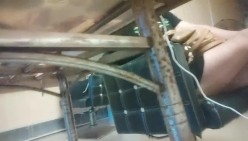 【农民工探花】风情万种的少妇 岔开双腿主动掰穴求插 水声大作疯狂干炮，激情一炮直达高潮 截图5