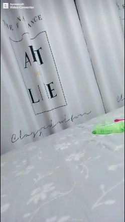 爆乳美熟女【小海媚】，粉丝男主应征出战，操出许多白浆‘看到没有，这是爱液’，内射老骚阿姨 嗷嗷叫的呻吟声 绝了！ 截图16