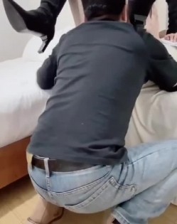 小姨子为了业绩自己送上门 让客户操自己骚逼 截图4