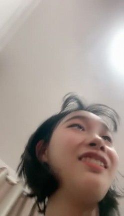 无敌身材短发美少女！腰细胸大完美！骑乘姿势操的奶子晃动，黑丝美腿翘起，第一视角抽插 截图14