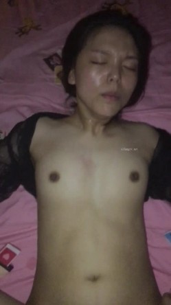 【高端泄密】胡子哥爆操极品蜂腰翘臀的健身教练，完整版视图 截图6