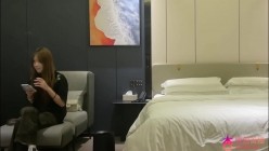 探花欧阳克 ️酒店约炮颜值小美女性格腼腆说话柔声细语把她搞潮喷了 截图2