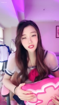 ️神级女神【董小姐】高端女神！模特身材~裸舞~道具自慰~白浆直流！ 截图8