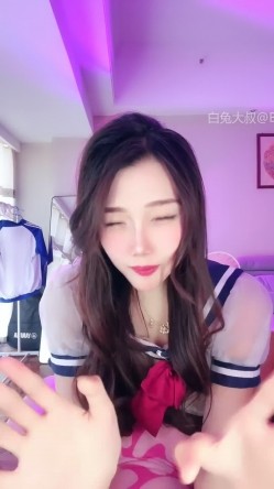 ️神级女神【董小姐】高端女神！模特身材~裸舞~道具自慰~白浆直流！ 截图15