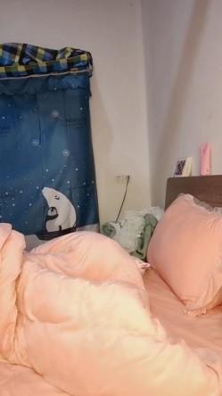 端庄长发小骚妇夫妻啪啪做爱秀，女上位啪啪打桩后入内射一逼 截图1
