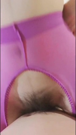 【百度云泄密】美女老师的私密生活被渣男分手后曝光居然如此反差，丝袜网袜手铐皮鞭眼罩情趣睡衣真的会玩 截图16