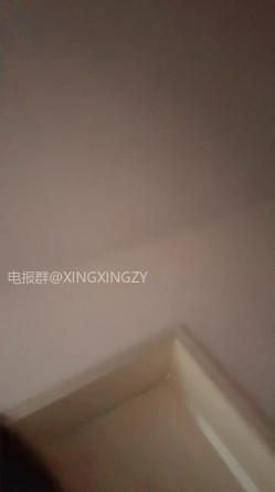 ️18岁极品【茉莉璐】极品校花下海~深喉口交 多名精神小伙啪3P 截图14