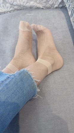 快手极品御姐【蜜桃依依】疯狂插穴BB都被操烂了 截图8