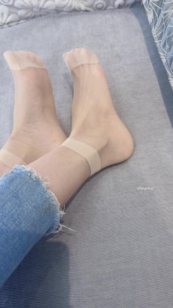 快手极品御姐【蜜桃依依】疯狂插穴BB都被操烂了 截图10