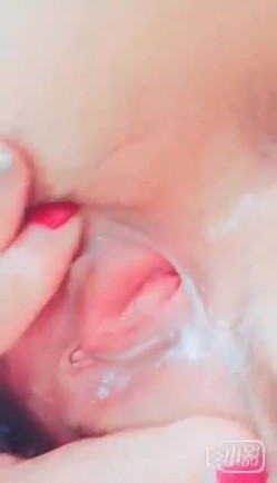 自爆婚前已过万人斩！推特极品反差人妻【愿做你的乌云】淫荡自拍视图流出 截图6