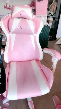 最新网红瓜曝光，抖音二次元卡哇伊可盐可甜高颜美少女【小九酱】露脸定制私拍，美鲍美菊道具紫薇啪啪呻吟销魂，撸点很高 截图8