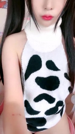 最新网红瓜曝光，抖音二次元卡哇伊可盐可甜高颜美少女【小九酱】露脸定制私拍，美鲍美菊道具紫薇啪啪呻吟销魂，撸点很高 截图14