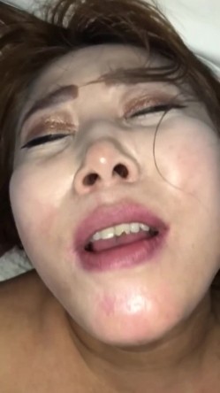 辽宁沈阳，丝袜骚逼阿姨主动约我，‘上次跟你做爱啥时候了，有跟别人做过吗’，‘不记得了，别瞎闹啦，除了你没啦‘！ 截图7