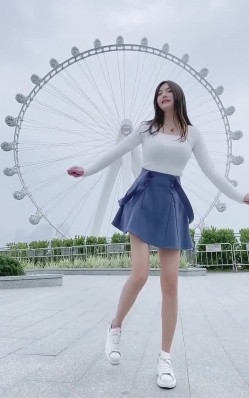【精品泄密】多位美女不雅视频遭曝光 ️（17位美女良家出镜） 截图13