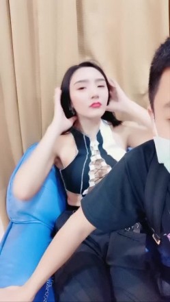极品美乳女神云集【泰国爱妃】最近大热门带选美小姐商场露出 男主神奇怪屌爆操选美女神猛烈啪 高清源码无水印 截图13