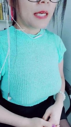 【漂亮女老师】川大24岁英语老师~上课大黑牛狂喷水~1举2得~！~学位证大胆亮出来，985就是厉害 截图2
