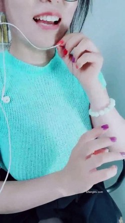 【漂亮女老师】川大24岁英语老师~上课大黑牛狂喷水~1举2得~！~学位证大胆亮出来，985就是厉害 截图11
