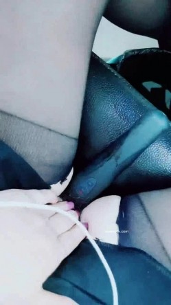 【漂亮女老师】川大24岁英语老师~上课大黑牛狂喷水~1举2得~！~学位证大胆亮出来，985就是厉害 截图12
