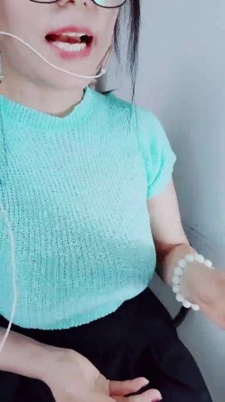 【漂亮女老师】川大24岁英语老师~上课大黑牛狂喷水~1举2得~！~学位证大胆亮出来，985就是厉害 截图14