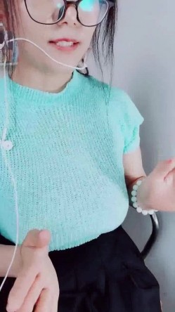 【漂亮女老师】川大24岁英语老师~上课大黑牛狂喷水~1举2得~！~学位证大胆亮出来，985就是厉害 截图15